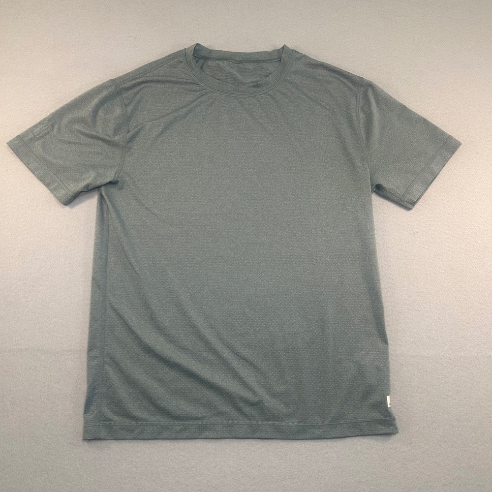 Vuori Tradewind Performance 2.0 T-Shirt Mens Size S Green V1052 Crew Neck